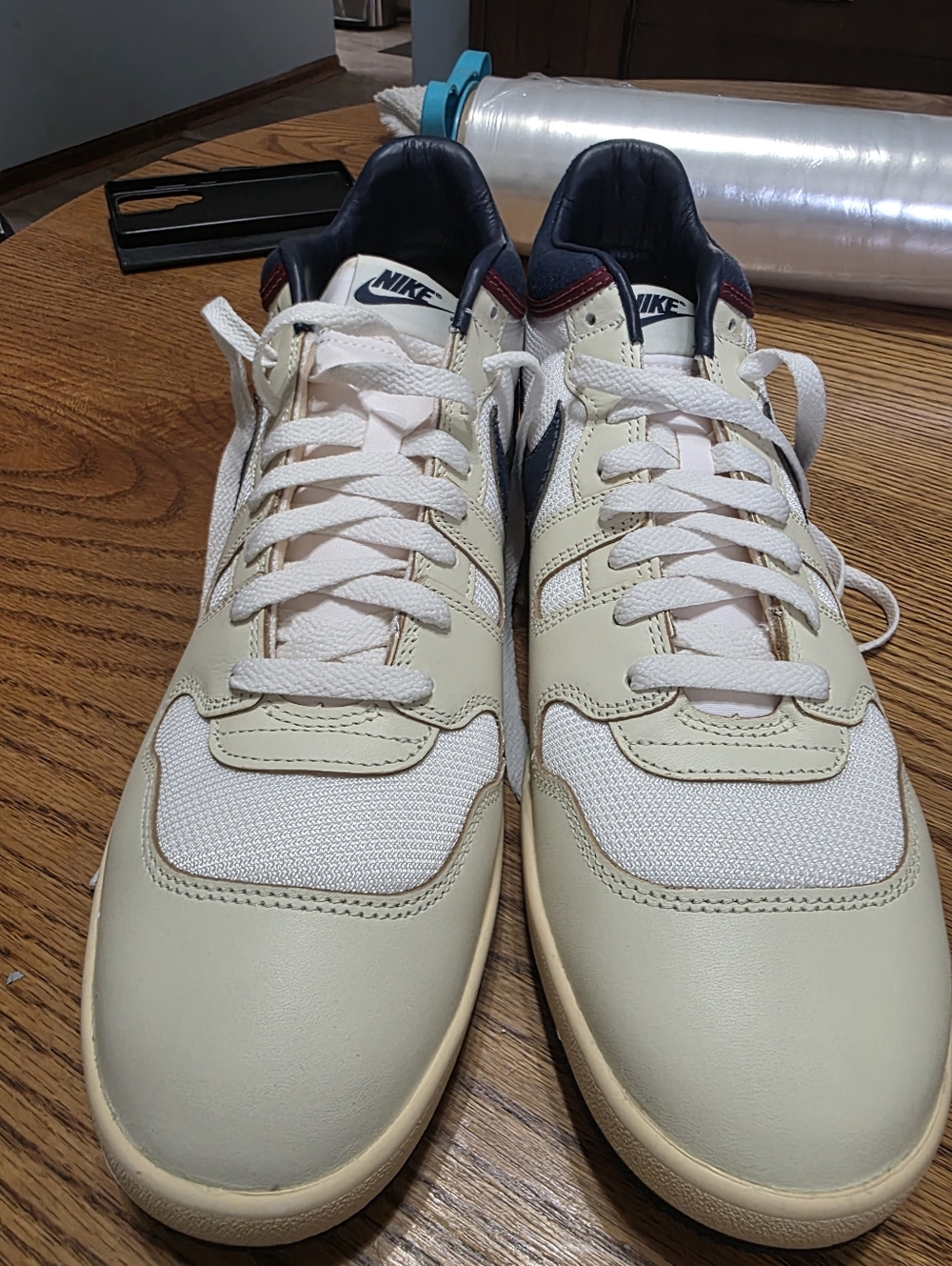 Nike Men’s Mac Attack Premium, Size 12.5m Cream and Navy Low-Top Sneakers